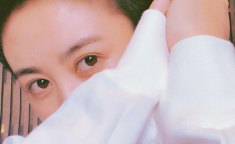 短发拍写真姿势,演绎时尚与自信的瞬间姿势